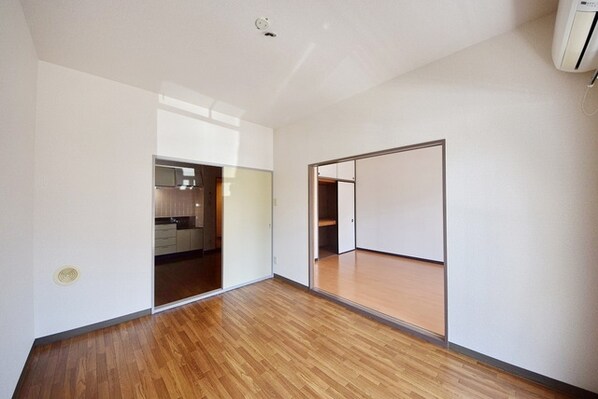 ドルフナカガワの物件内観写真